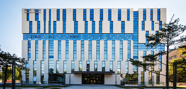 清华大学 - 流金歲月