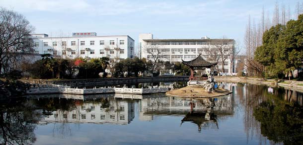 扬州大学 - 流金歲月