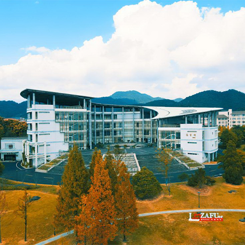 大學简介