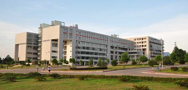 井冈山大学 - 流金歲月