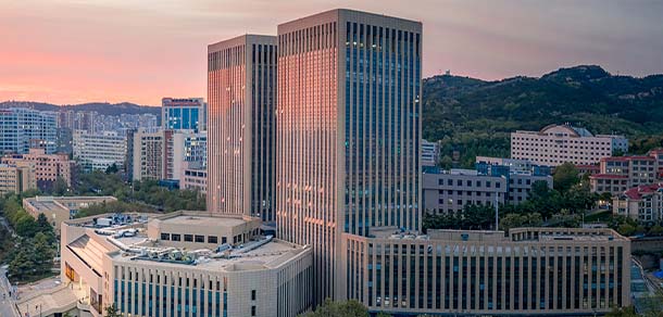 青岛大学 - 流金歲月