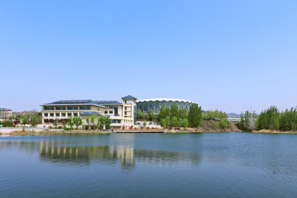 山东财经大学燕山学院 早安青春