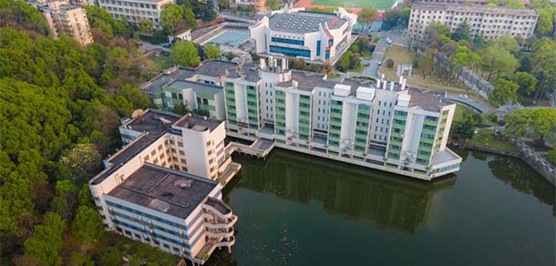 湖南大学 - 流金歲月