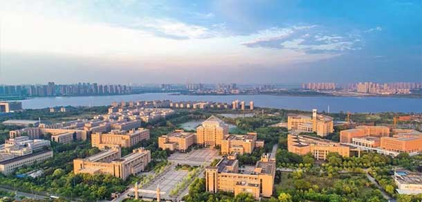 武汉科技大学 - 流金歲月