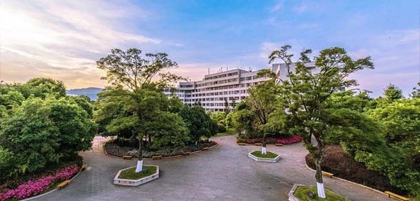 西南林业大学 - 流金歲月