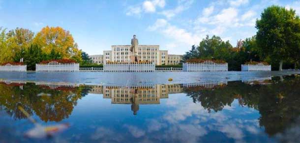 大连理工大学 - 流金歲月