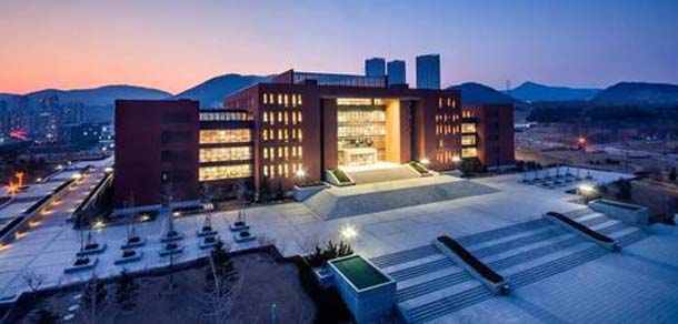 大连理工大学 - 流金歲月