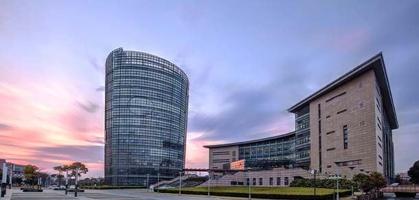 华东师范大学 - 流金歲月