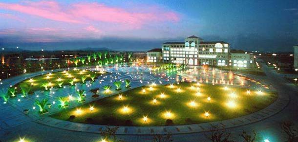 上海立信会计金融学院 - 流金歲月