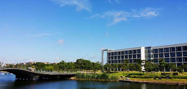 上海海事大学 - 流金歲月