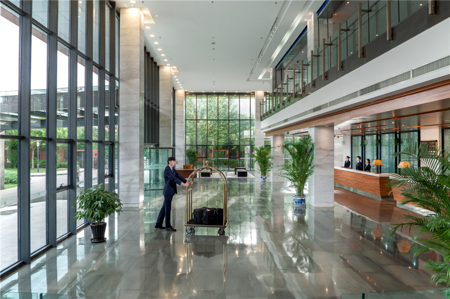 北京第二外国语学院中瑞酒店管理学院 早安青春