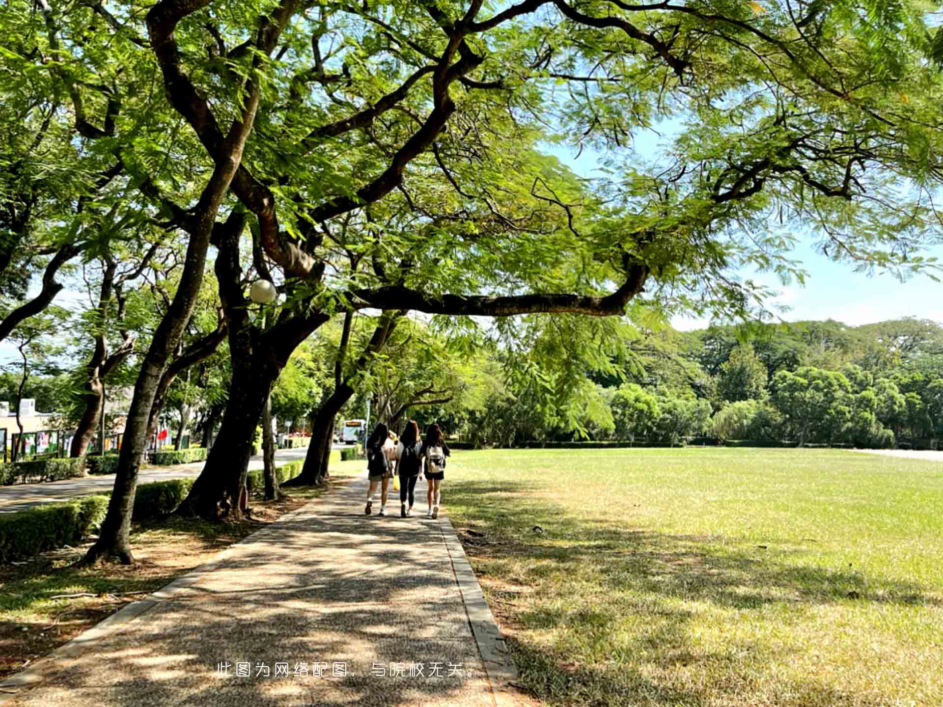 襄阳汽车职业技术学院 - 院校概况
