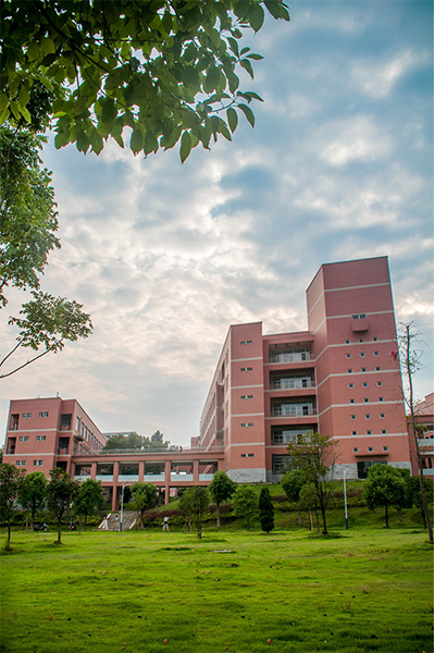 湘潭大学 - 流金岁月